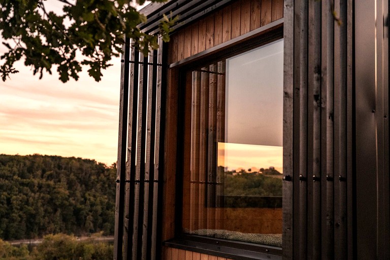 Vacation Rentals (France, --, Auvergne-Rhône-Alpes)