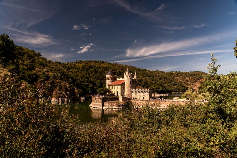 Vacation Rentals (France, --, Auvergne-Rhône-Alpes)