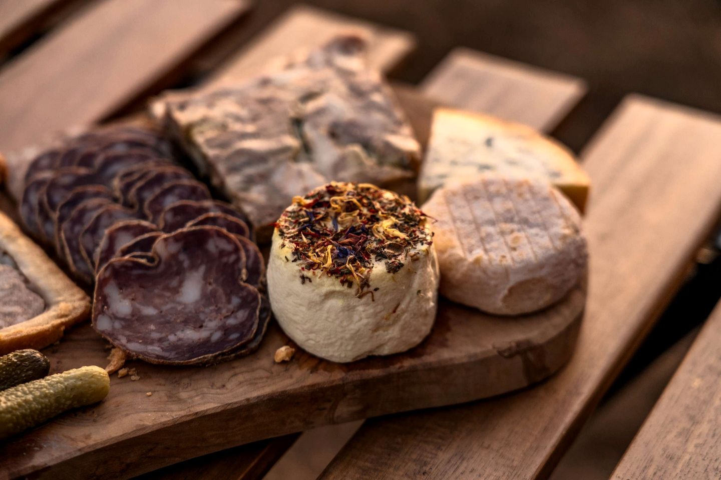 Panoramic Eco Tiny Home with Loire River Views near Château de la Roche, Pinay, France