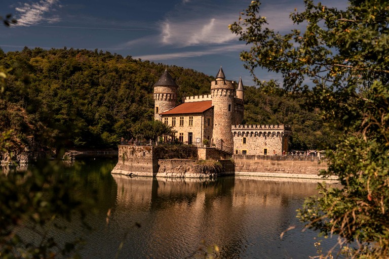 Vacation Rentals (France, --, Auvergne-Rhône-Alpes)