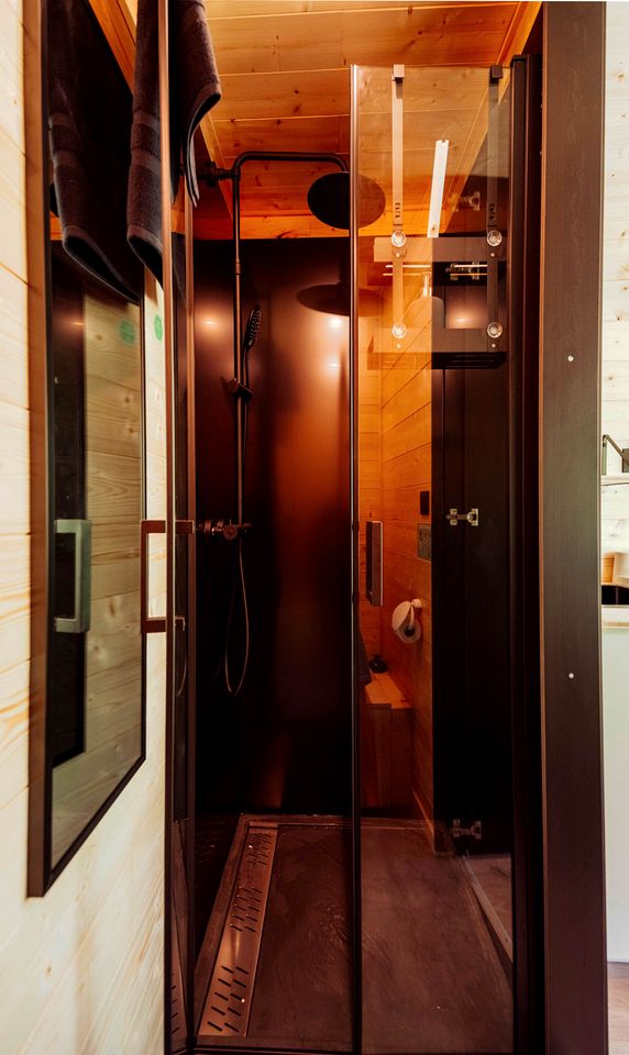 Panoramic Eco Tiny Home with Loire River Views near Château de la Roche, Pinay, France