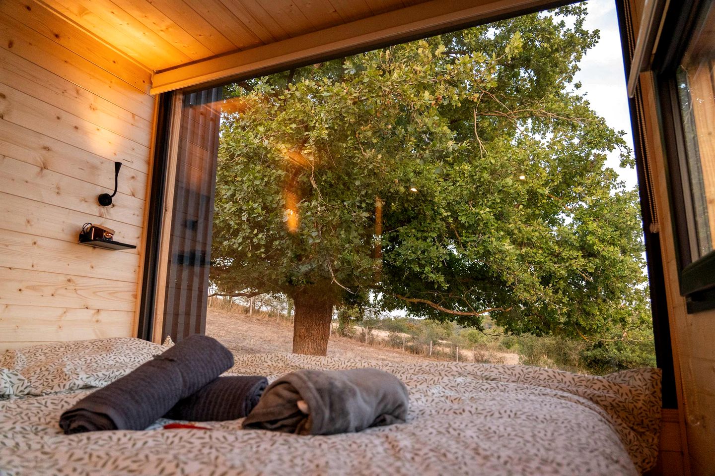 Panoramic Eco Tiny Home with Loire River Views near Château de la Roche, Pinay, France