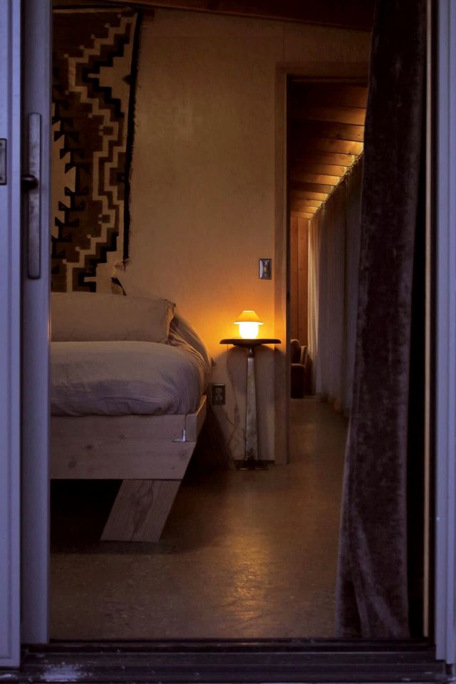 Gorgeous Vacation Rental with Hot-tub and Nice Desert Sigths in Pioneertown, California
