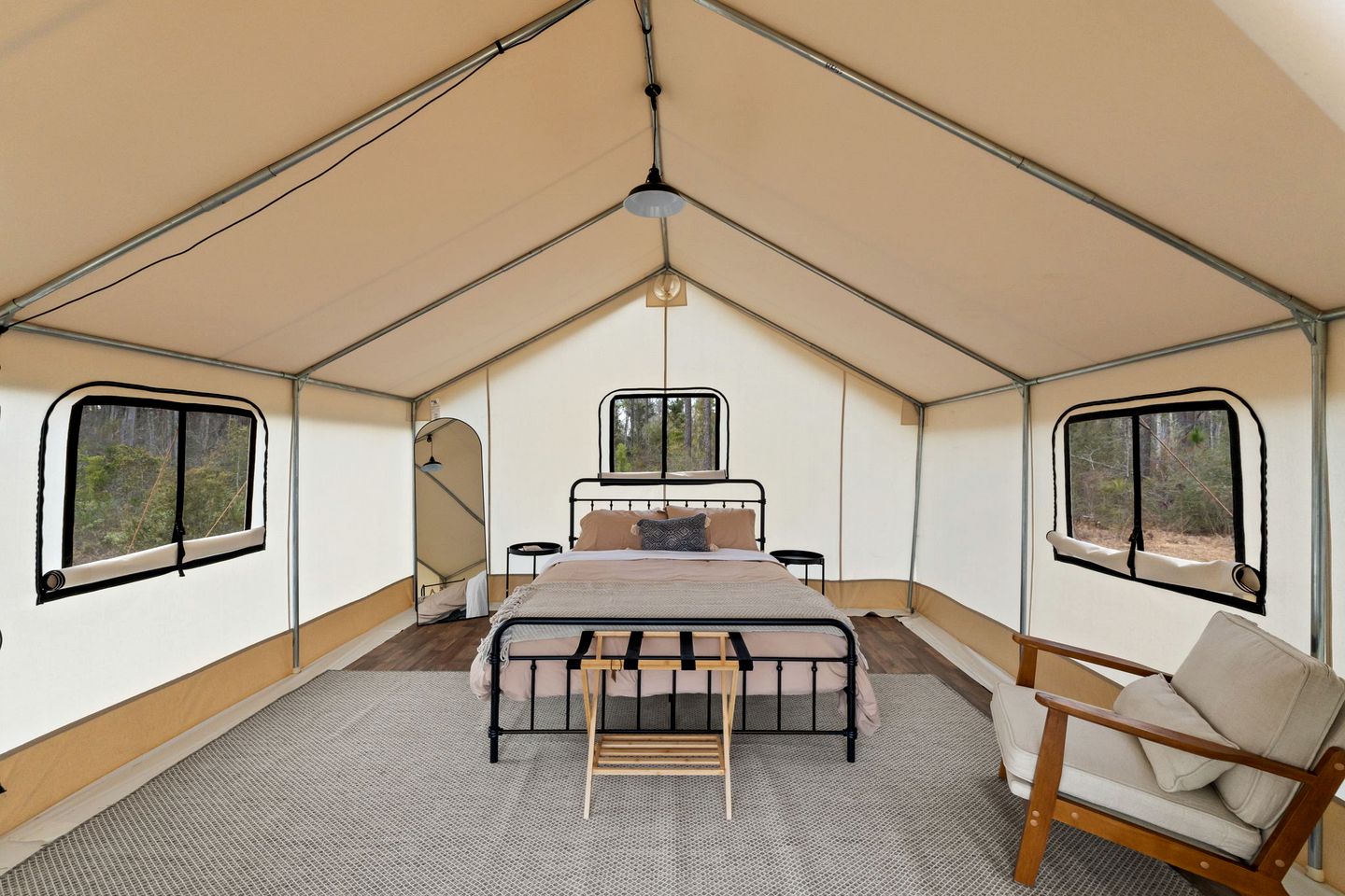 Rustic Lakefront Glamping Under the Stars with River Accesss & Kayaking in Wewahitchka, Florida