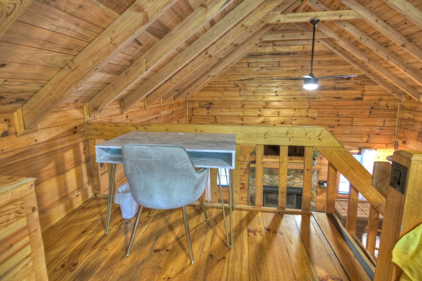 Outstanding Cabin Nestled Amidst Trees and Hot-tub Provided in Blue Ridge, Georgia