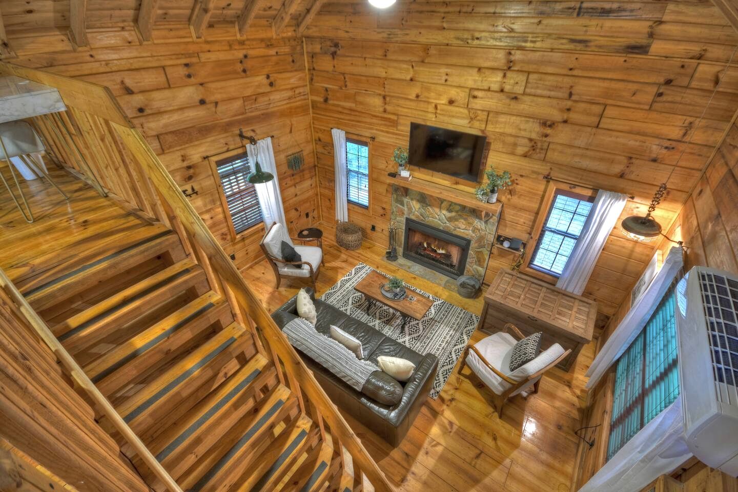 Outstanding Cabin Nestled Amidst Trees and Hot-tub Provided in Blue Ridge, Georgia