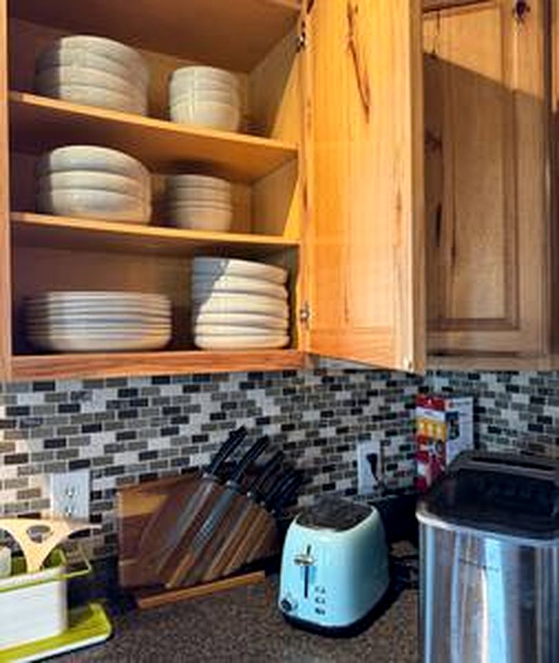 Cozy Glamping Retreat with Outdoor Shower & Fire Pit near Wolfe City, Texas