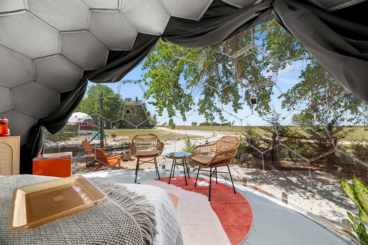 Cozy Glamping Retreat with Outdoor Shower & Fire Pit near Wolfe City, Texas