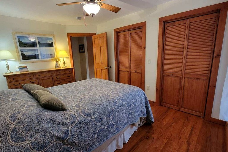 Cabins (United States of America, Croydon, New Hampshire)