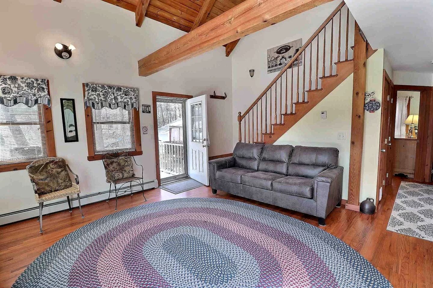 Charming Cabin by the Water, the Perfect Base for Outdoor Enthusiasts to Explore Croydon, New Hampshire