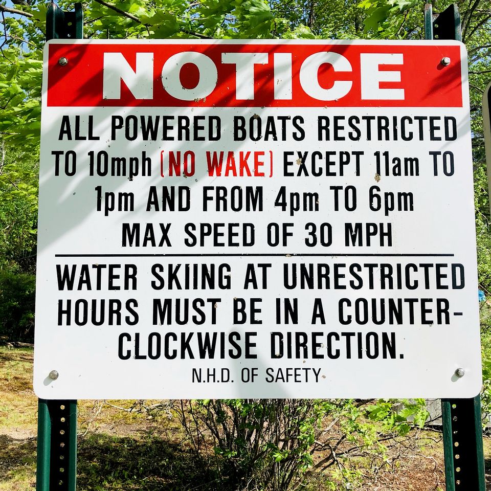 Charming Cabin by the Water, the Perfect Base for Outdoor Enthusiasts to Explore Croydon, New Hampshire