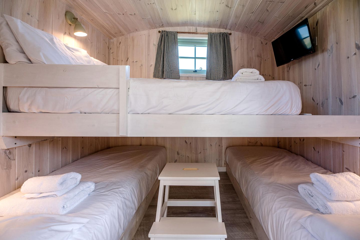 Farm Glamping Holiday in a Shepherd's Hut, Ideal to Explore Framlingham