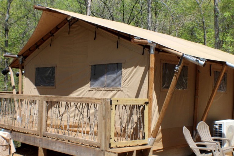 Yurts (United States of America, Trenton, Georgia)