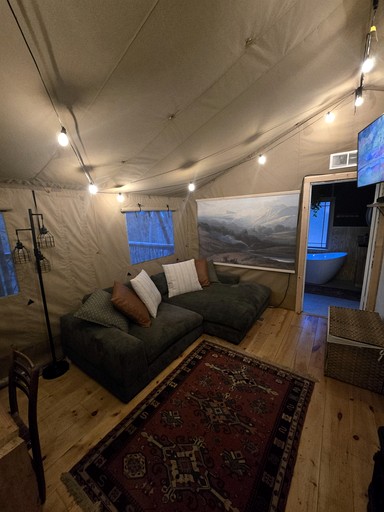 Yurts (United States of America, Trenton, Georgia)