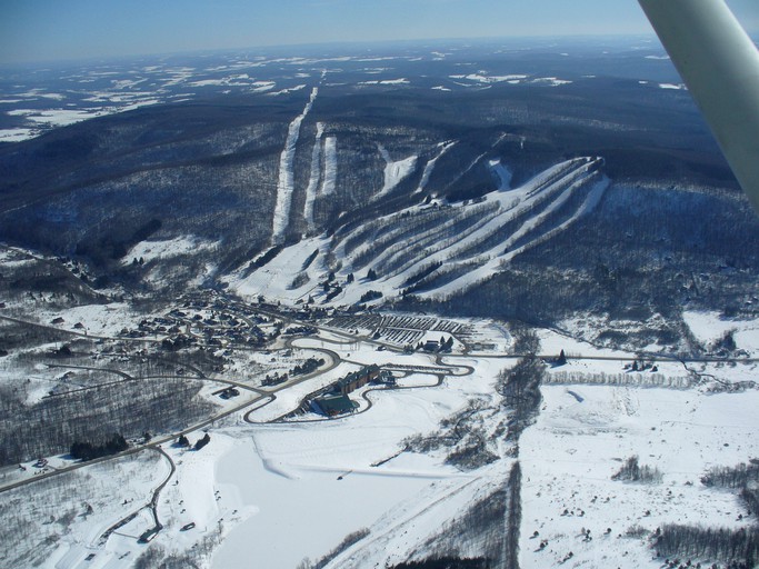 Nature Lodges (Cortland, New York, United States)