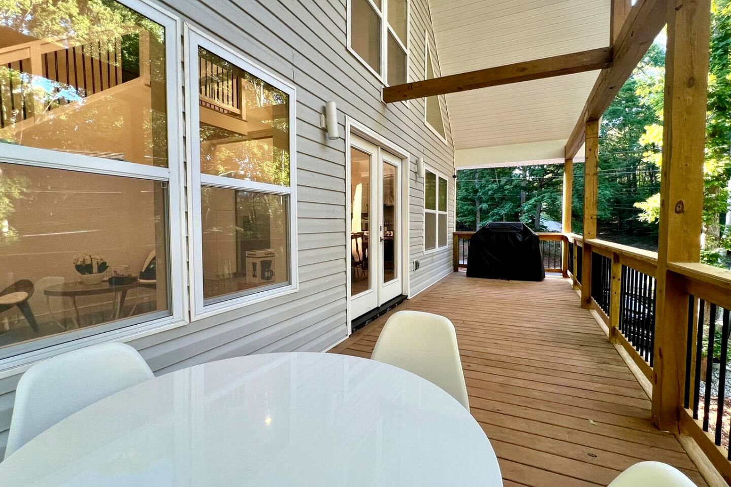 Mountain Getaway in Cozy Cabin with Fire Pit & Chef’s Kitchen in Westminster, SC