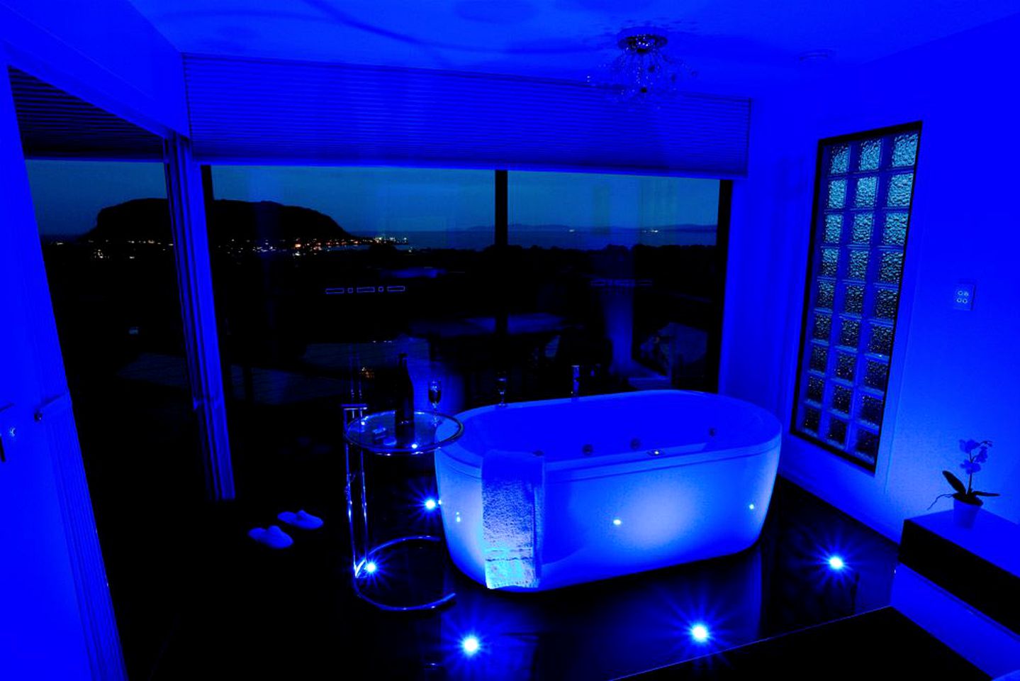 Upscale Holiday Accommodation for a Peaceful Getaway to Stanley, Tasmania