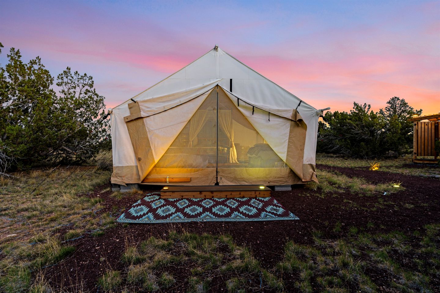 Secluded Luxury Glamping Tent with Fire Pit & Stargazing near Grand Canyon South Rim, Arizona