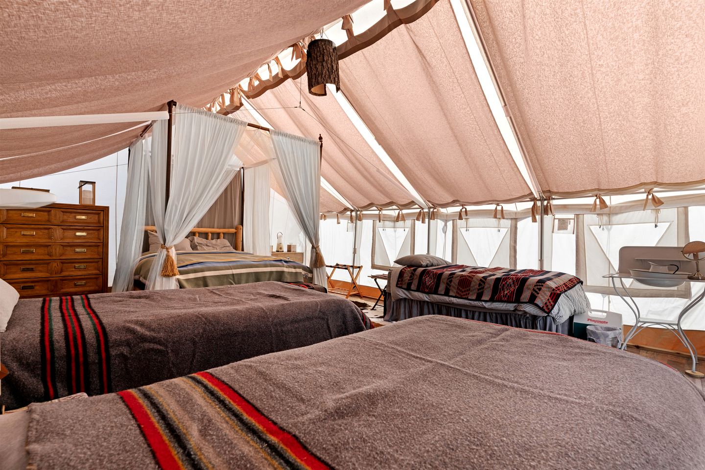 Secluded Luxury Glamping Tent with Fire Pit & Stargazing near Grand Canyon South Rim, Arizona