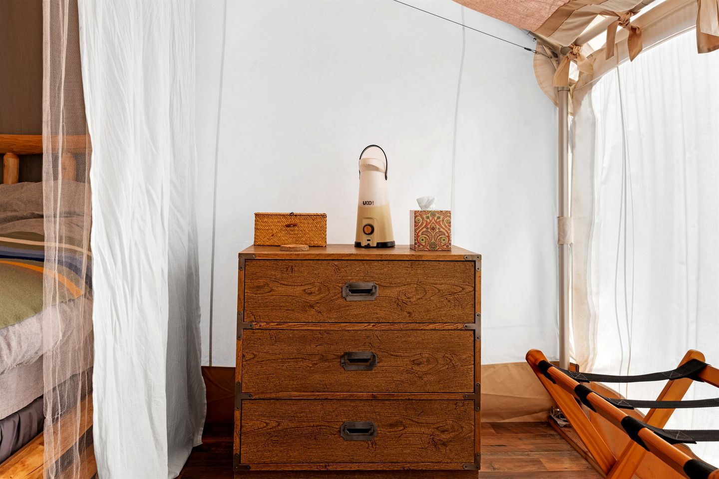 Secluded Luxury Glamping Tent with Fire Pit & Stargazing near Grand Canyon South Rim, Arizona