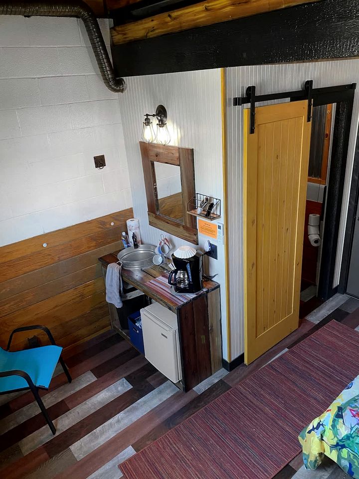 Rustic B&B in Private Suite + Country Breakfast Near Old Hickory Lake