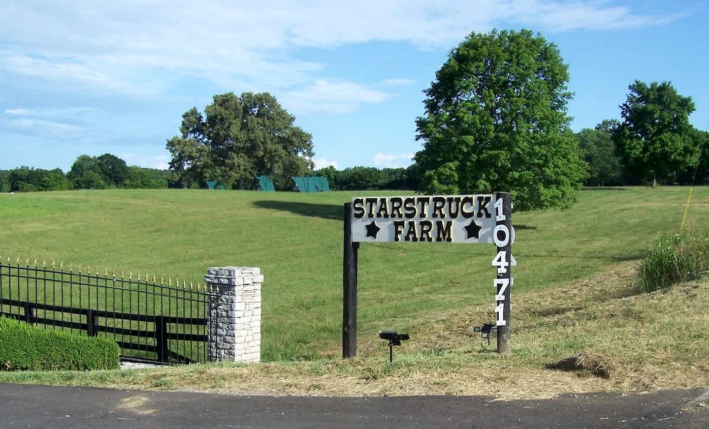 Rustic Stall B&B with Country Breakfast & Bonfires near Old Hickory Lake – Gallatin, Tennessee