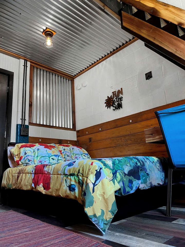 Scenic Barn B&B with Private Bath & Country Breakfast near Old Hickory Lake – Gallatin, Tennessee