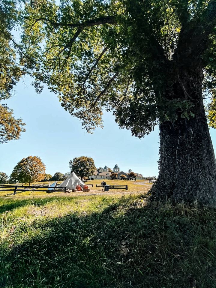 Scenic Barn B&B with Private Bath & Country Breakfast near Old Hickory Lake – Gallatin, Tennessee