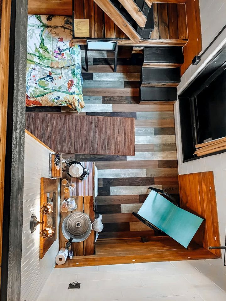 Rustic Horse Stall Suite with Private Bath & Country Breakfast near Old Hickory Lake