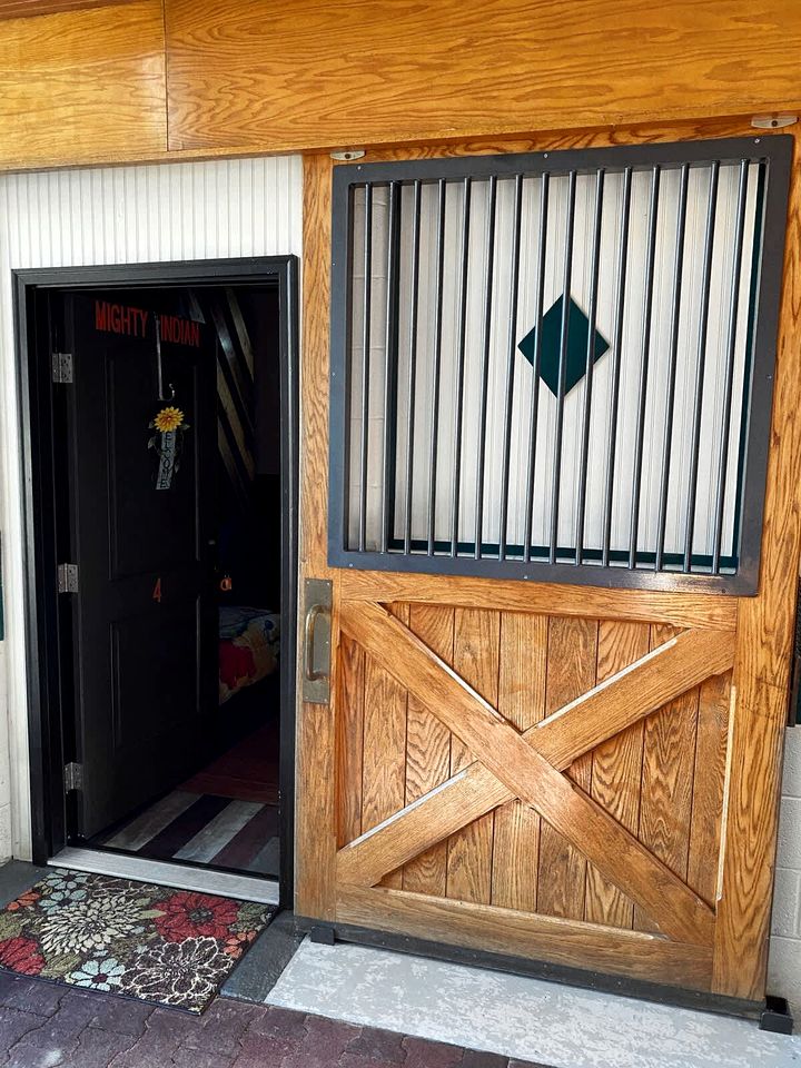 Cozy Loft B&B with Country Breakfast & Premium TV near Old Hickory Lake – Lebanon, Tennessee