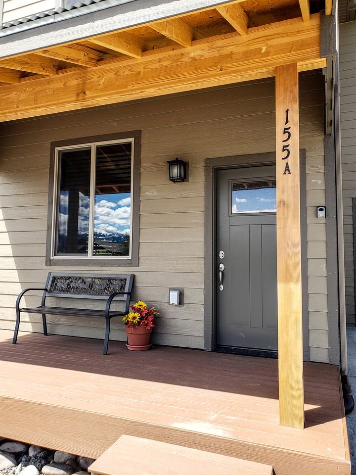Modern Condominium with Pet-Friendly Drift Boat Parking near Madison River in Ennis, Montana