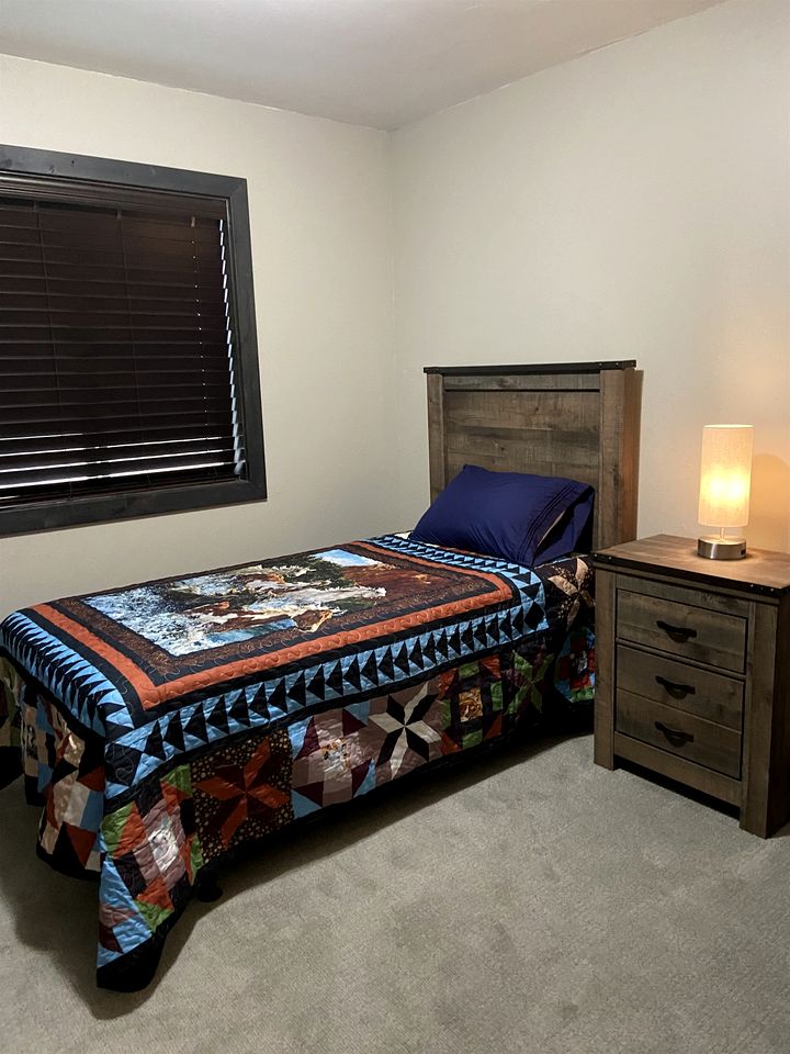 Modern Condominium with Pet-Friendly Drift Boat Parking near Madison River in Ennis, Montana