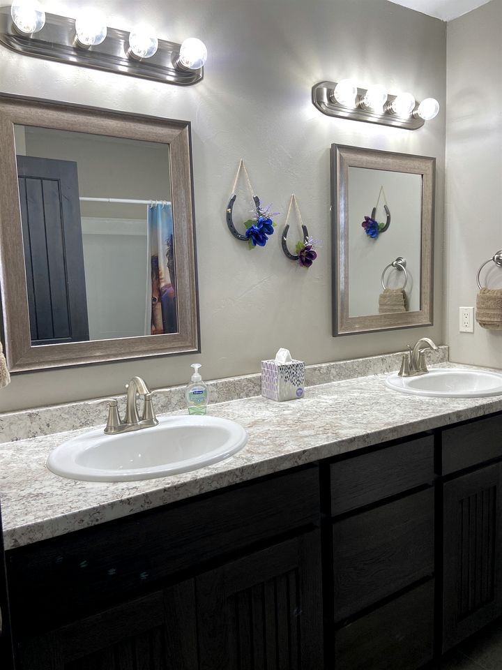 Modern Condominium with Pet-Friendly Drift Boat Parking near Madison River in Ennis, Montana