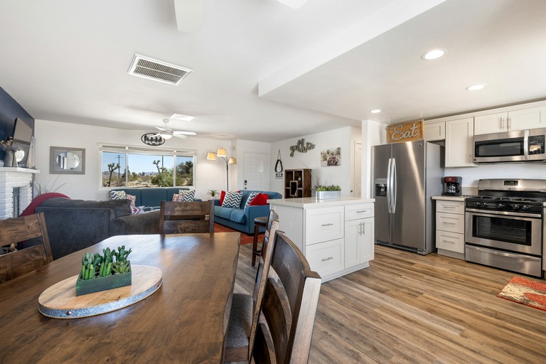 Floating Homes (United States of America, Joshua Tree, California)
