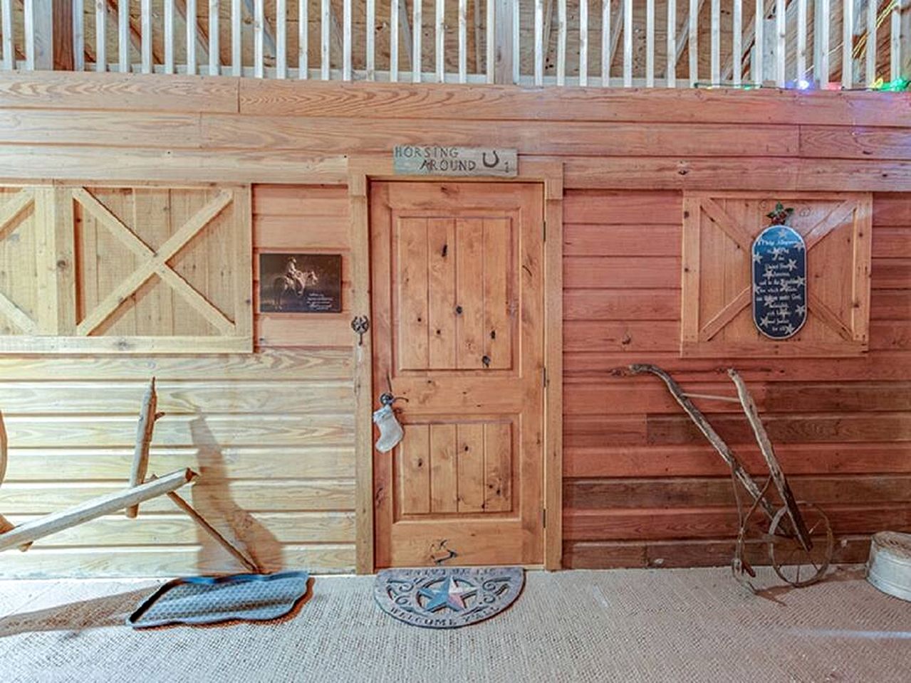 Impressive Wooden Cabin in Round Top, Texas