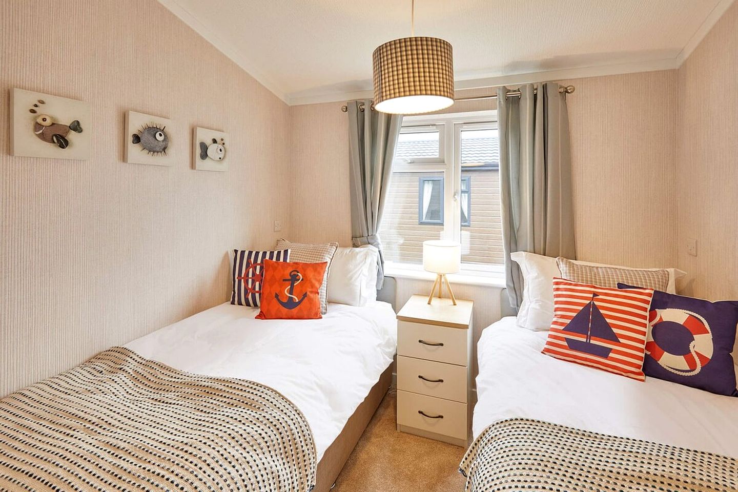Cozy Spacious Lodge in Runswick for an Unforgettable Family Adventure on the Yorkshire Coast in England