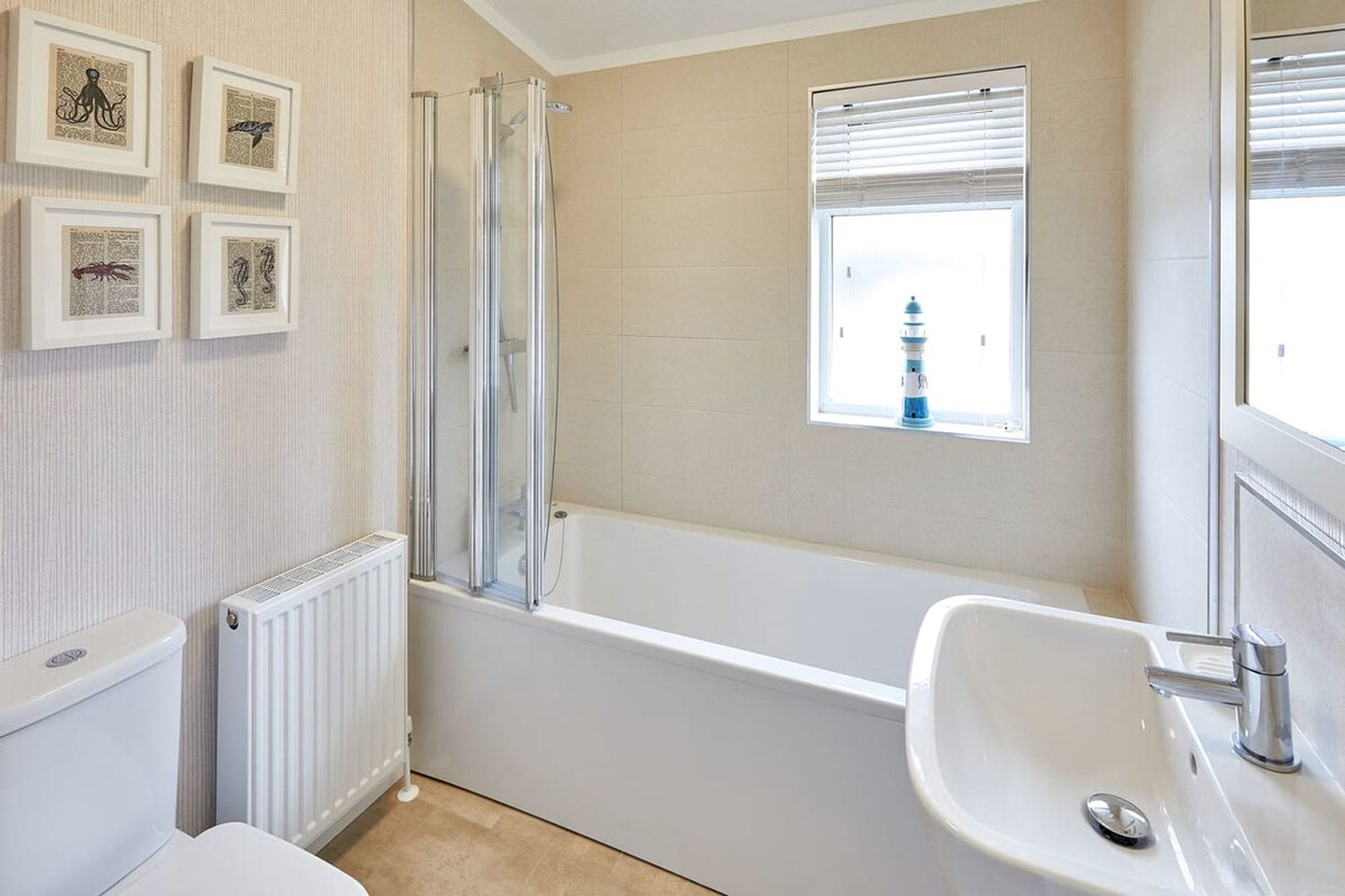 Cozy Spacious Lodge in Runswick for an Unforgettable Family Adventure on the Yorkshire Coast in England