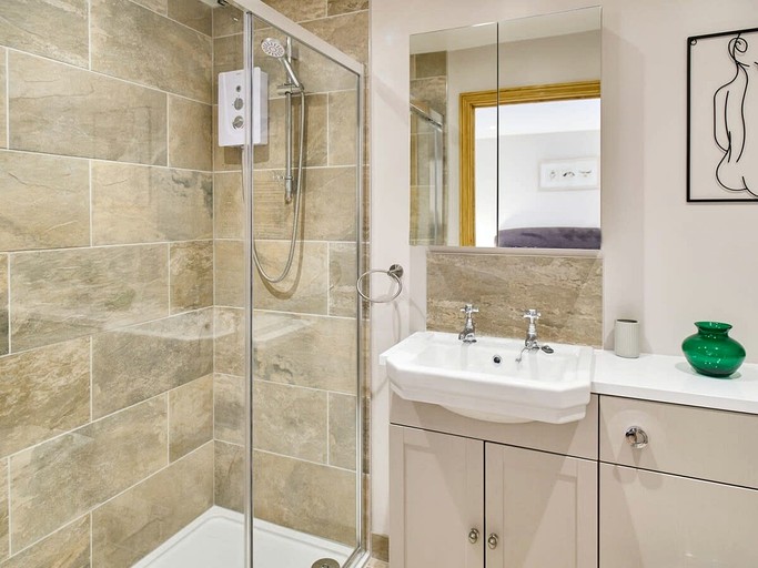 Vacation Rentals (United Kingdom, --, England)