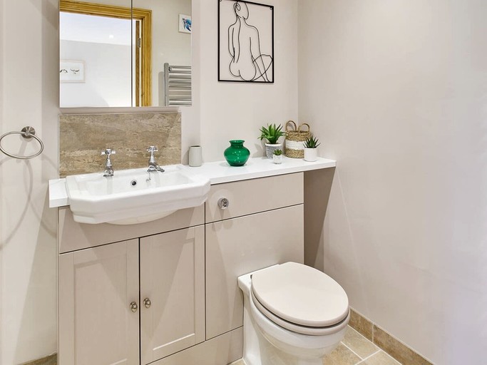 Vacation Rentals (United Kingdom, --, England)