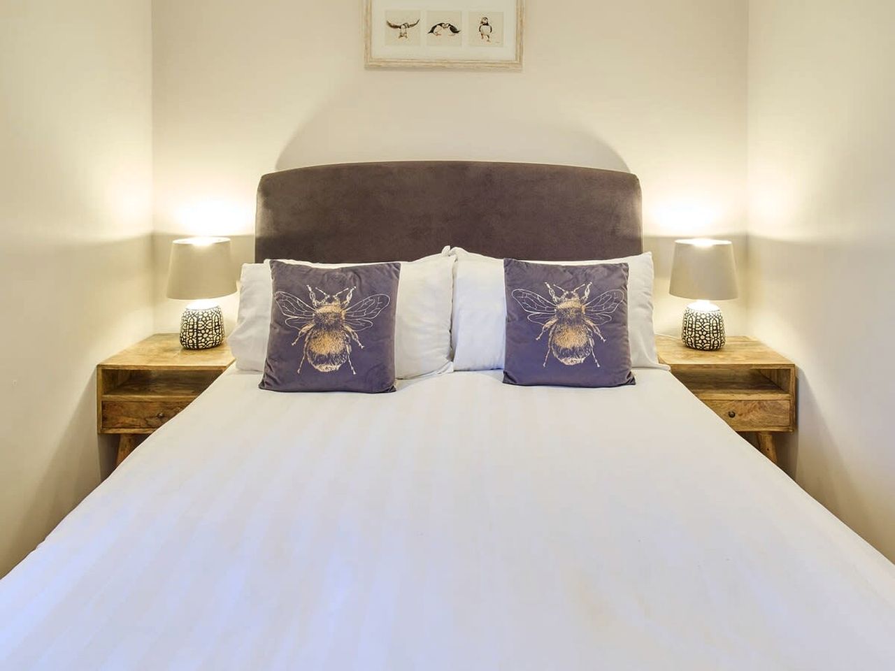 Charming Barn Retreat with Tennis Court near Ashford, Kent
