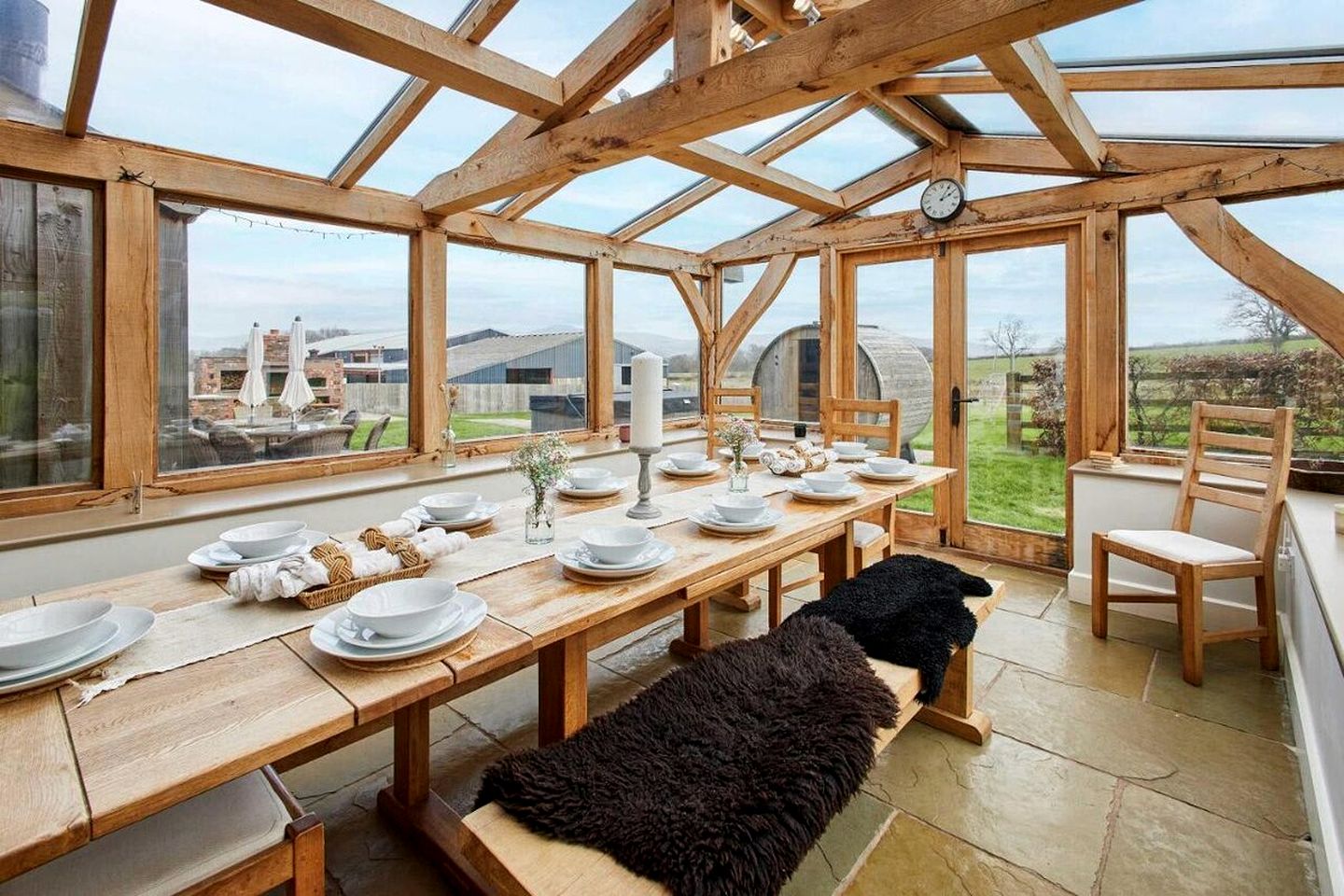 Luxurious Farmhouse with Cinema, Sauna & Hot Tub near Hay-on-Wye in the Brecon Beacons, Wales