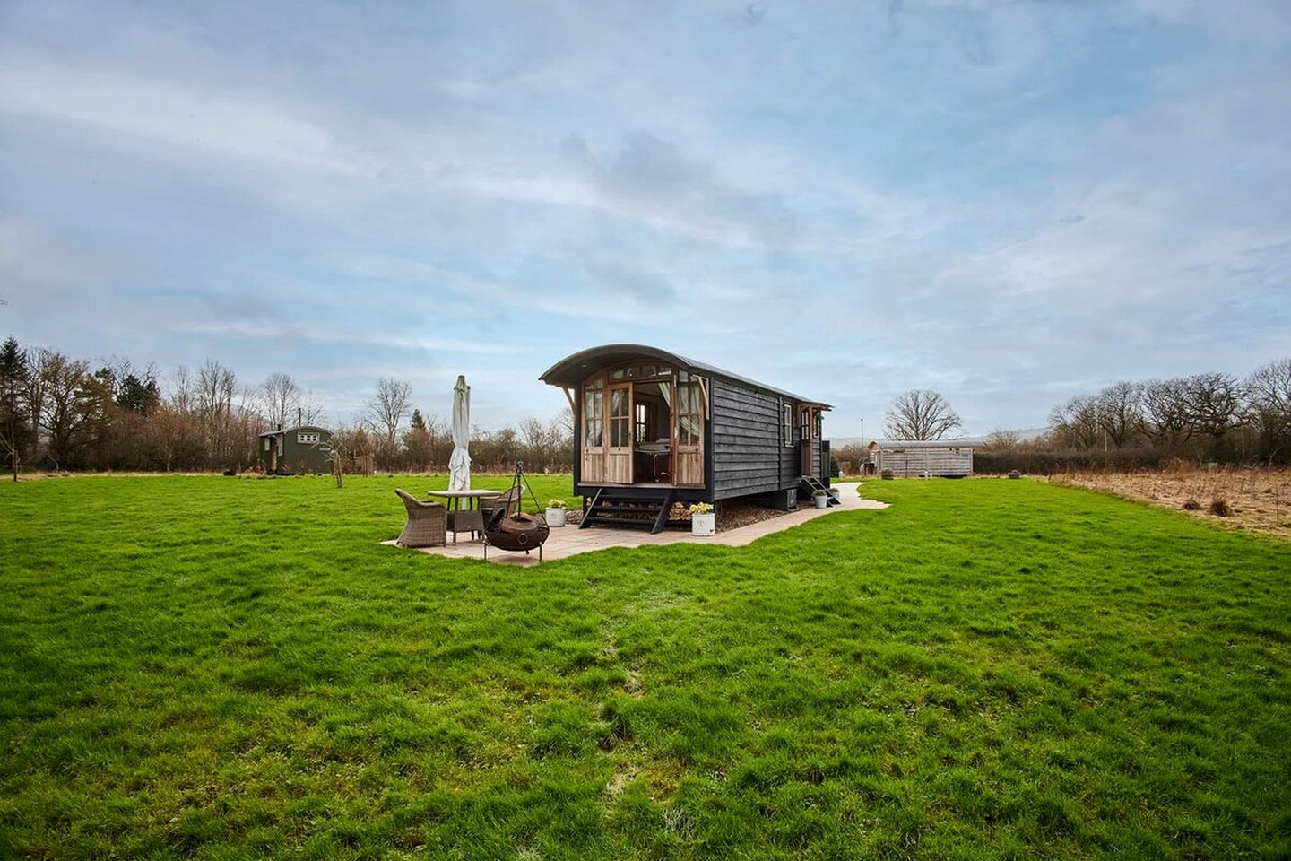 Luxury Tiny Home with Hot Tub and Log Burner near Hay-on-Wye, Black Mountains, Wales