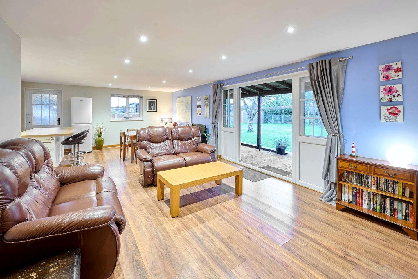 Tranquil Norfolk Lodge with Private Garden near Erpingham, North Norfolk