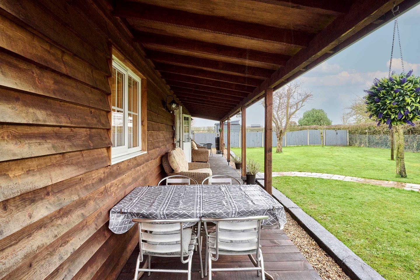 Tranquil Norfolk Lodge with Private Garden near Erpingham, North Norfolk
