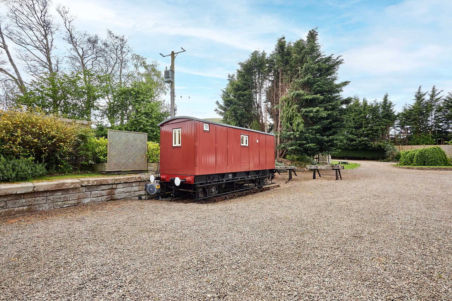 Romantic Converted Train Carriage with Hot Tub near Cheviot Hills, Northumberland