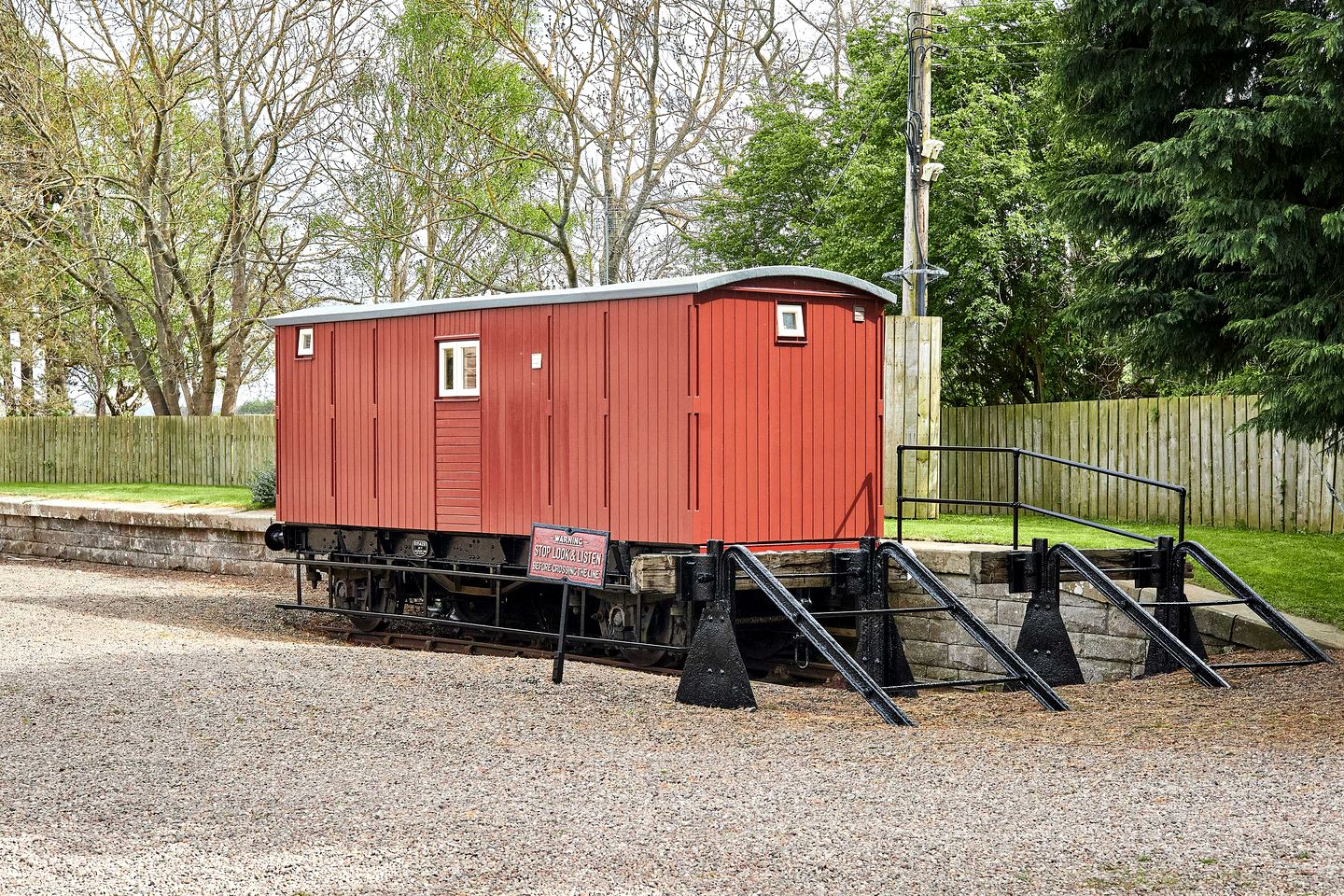 Romantic Converted Train Carriage with Hot Tub near Cheviot Hills, Northumberland