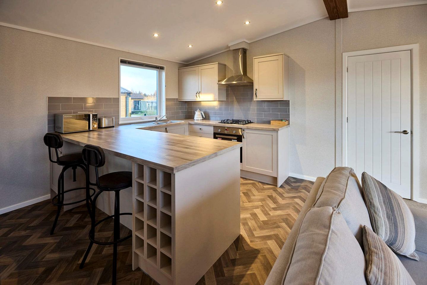 Tranquil Pet-Friendly Lodge with Sunken Hot Tub and Serene Views for a Peaceful Escape to the Countryside near Hexham, England