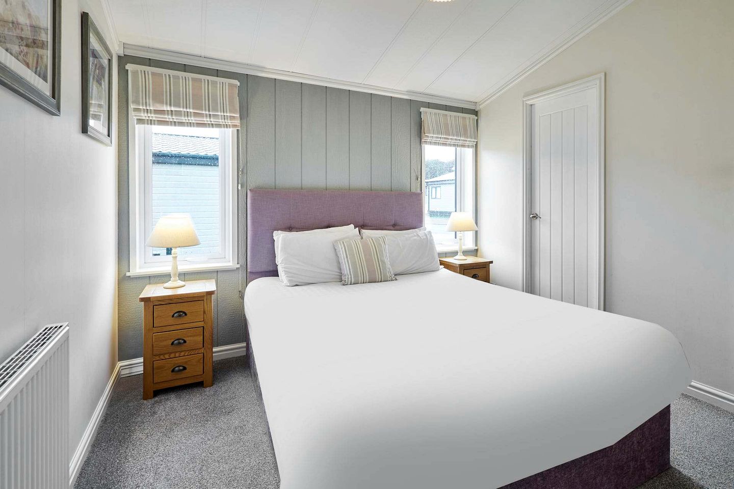 Luxurious Countryside Lodge with Incredible Views and a Sunken Hot Tub for a Peaceful Getaway near Hexham, England