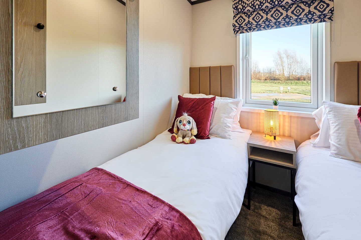 Stylish Dog-Friendly Lodge with Spacious Deck near Pickering in Scenic North Yorkshire