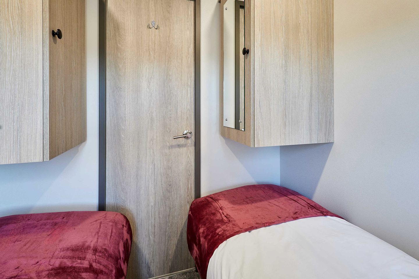 Stylish Dog-Friendly Lodge with Spacious Deck near Pickering in Scenic North Yorkshire